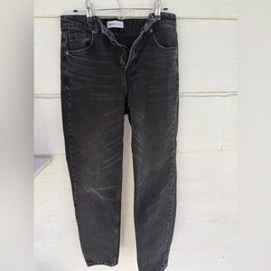 Zara Straight Leg  High Waisted Black Jeans. Size 2
